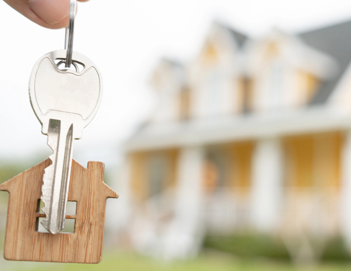 Real Estate Attorney in Franklin Square, NY Helping Client to Buy a Home